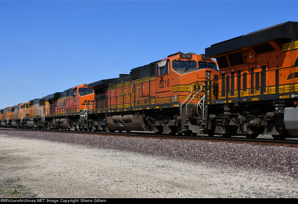 BNSF 5218 Roster shot.